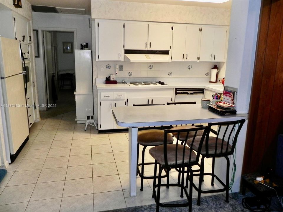 Recently Sold: $1,100,000 (4 beds, 3 baths, 2280 Square Feet)