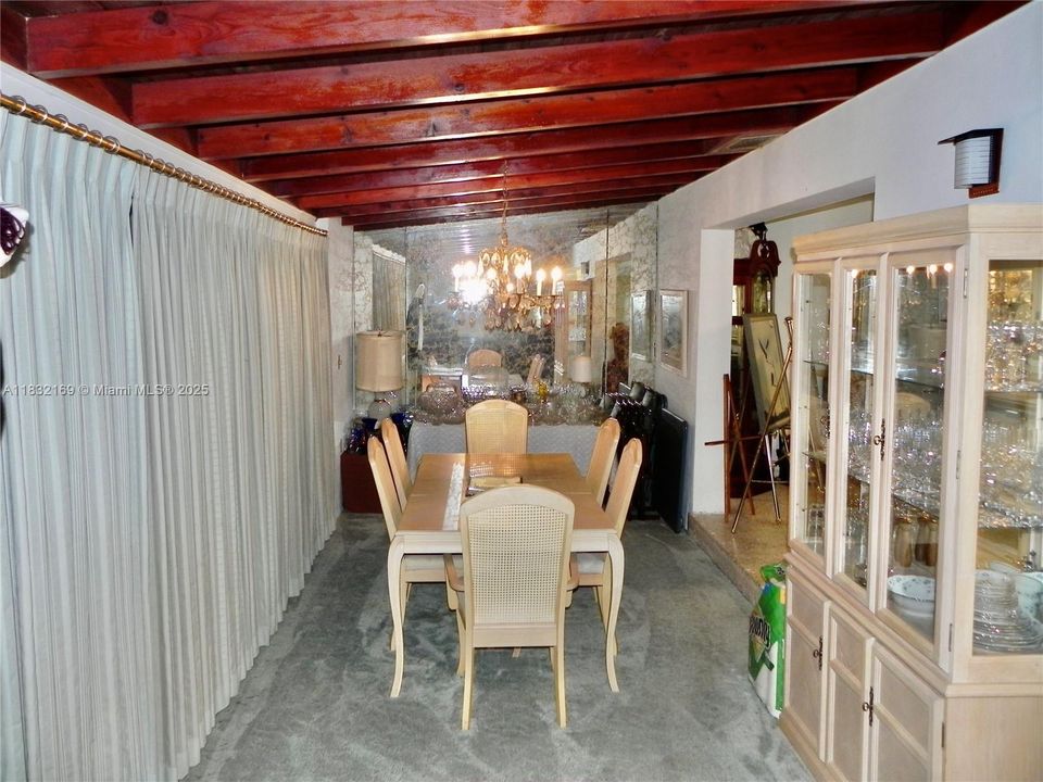 Recently Sold: $1,100,000 (4 beds, 3 baths, 2280 Square Feet)