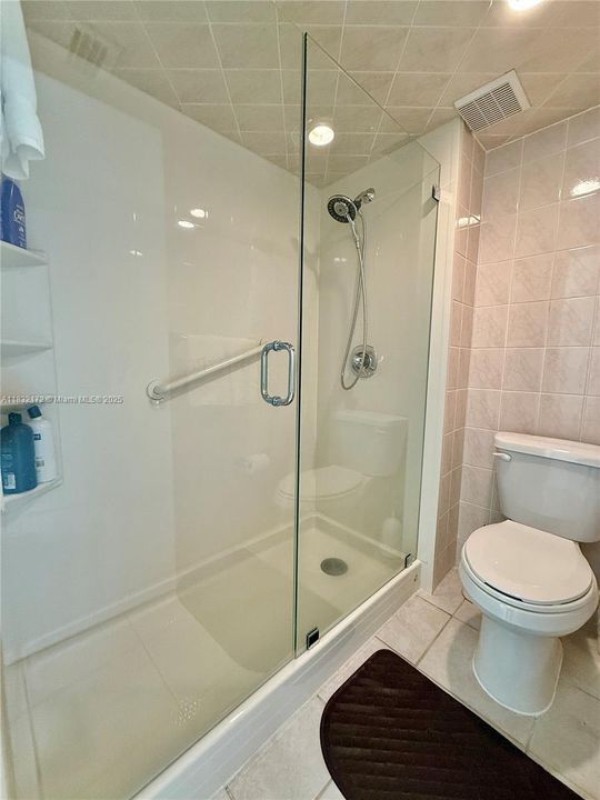 待售: $320,000 (2 贝兹, 2 浴室, 1231 平方英尺)