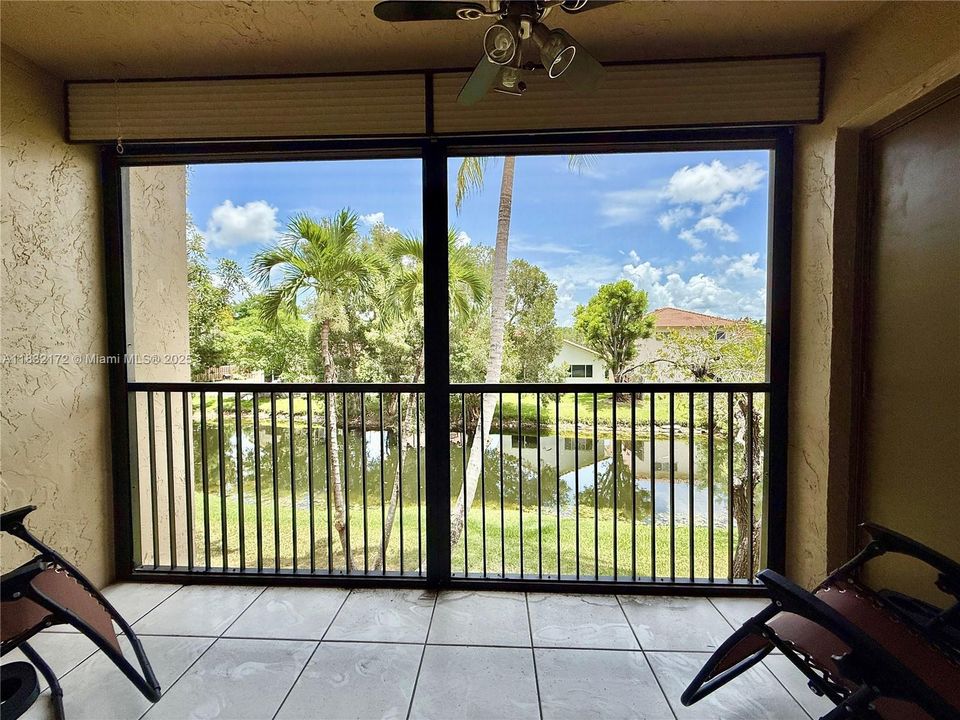 待售: $320,000 (2 贝兹, 2 浴室, 1231 平方英尺)