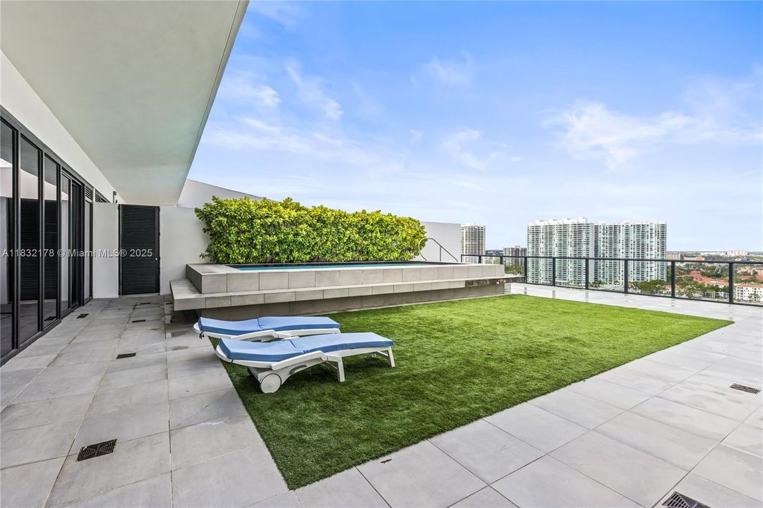 待售: $5,555,000 (5 贝兹, 6 浴室, 4417 平方英尺)