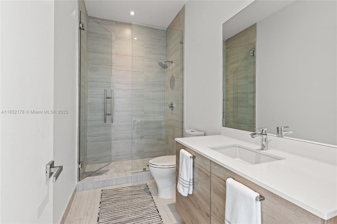 待售: $5,555,000 (5 贝兹, 6 浴室, 4417 平方英尺)