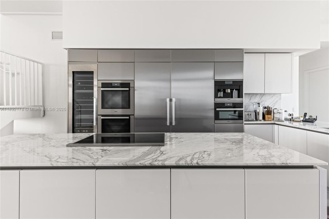 待售: $5,555,000 (5 贝兹, 6 浴室, 4417 平方英尺)