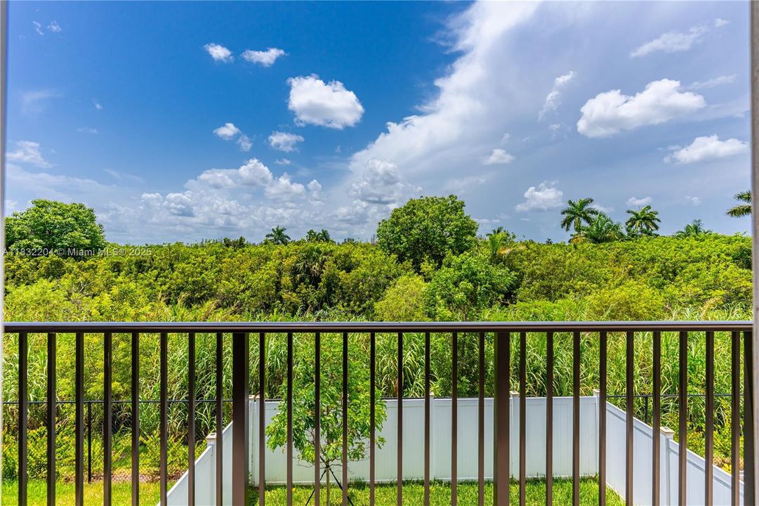 For Sale: $452,900 (3 beds, 2 baths, 1712 Square Feet)