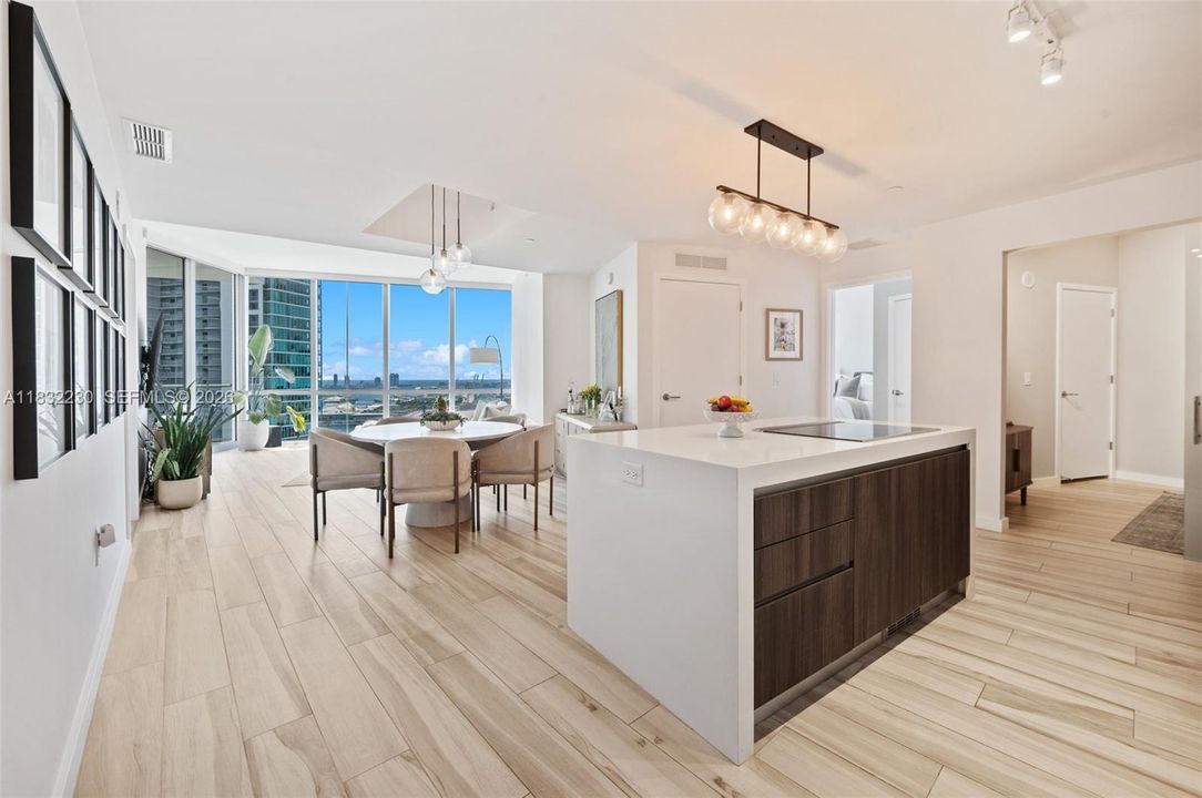 En Venta: $1,300,000 (2 camas, 3 baños, 1559 Pies cuadrados)