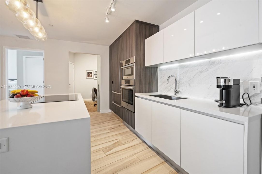 En Venta: $1,300,000 (2 camas, 3 baños, 1559 Pies cuadrados)