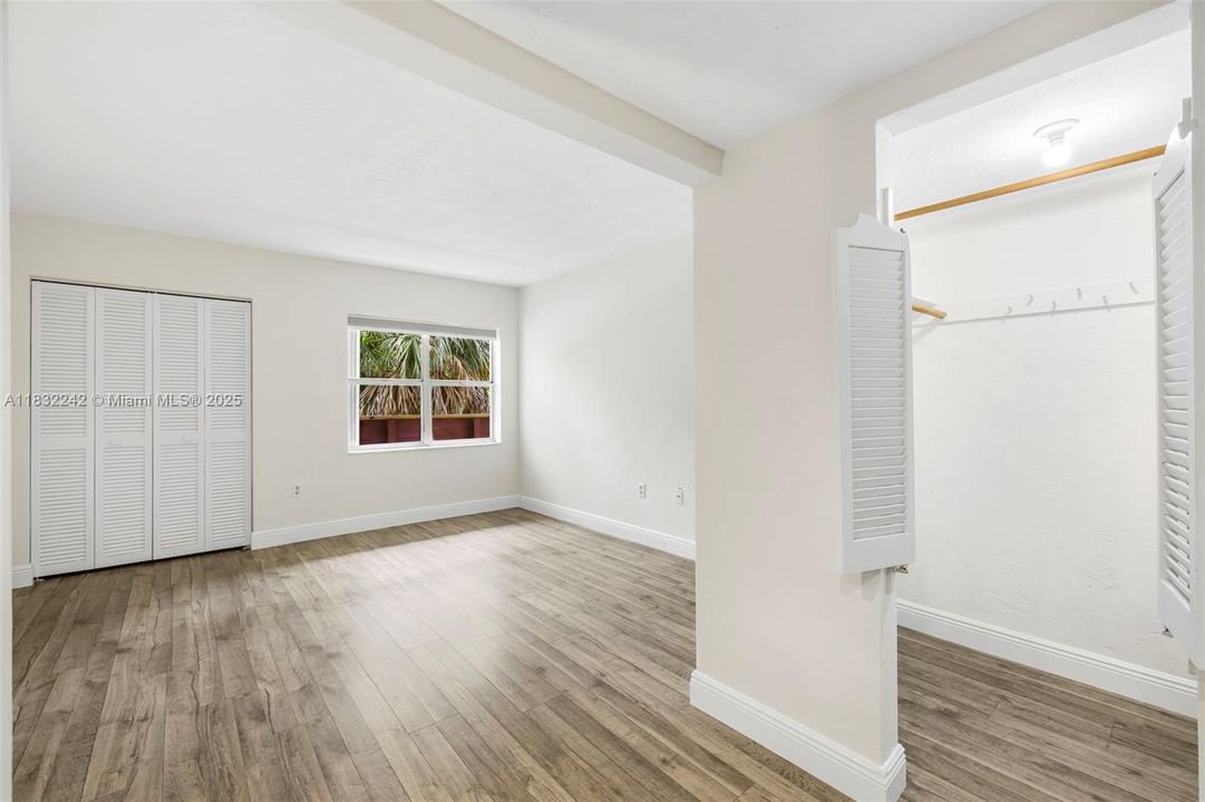 Vendido Recientemente: $399,000 (2 camas, 2 baños, 1163 Pies cuadrados)