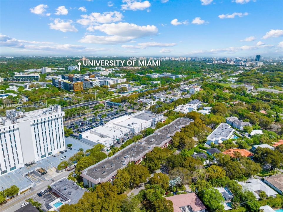 Vendido Recientemente: $399,000 (2 camas, 2 baños, 1163 Pies cuadrados)