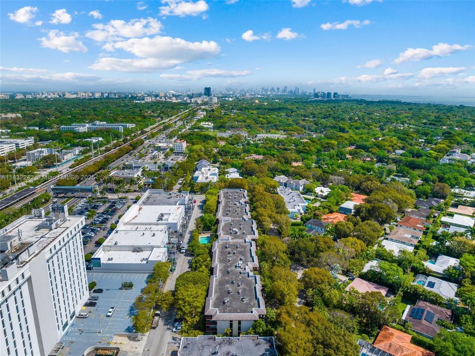 Vendido Recientemente: $399,000 (2 camas, 2 baños, 1163 Pies cuadrados)