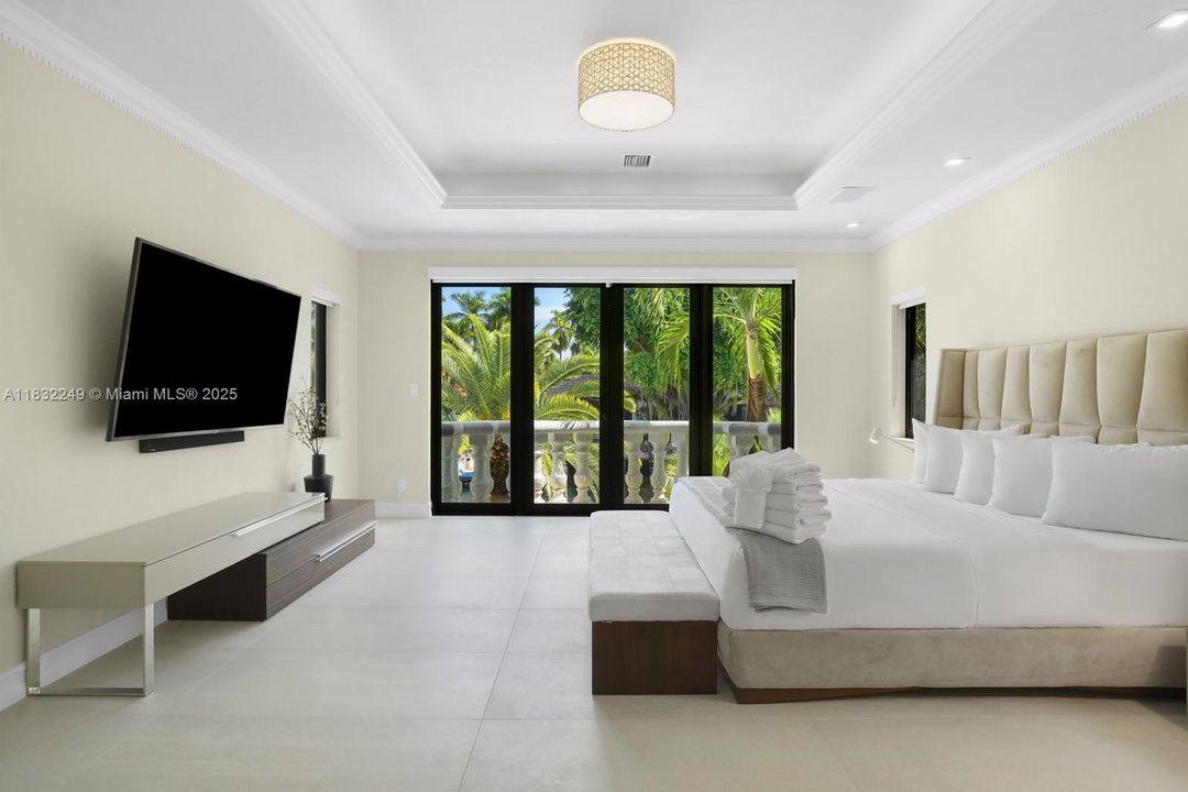 En Venta: $6,290,000 (5 camas, 5 baños, 4632 Pies cuadrados)