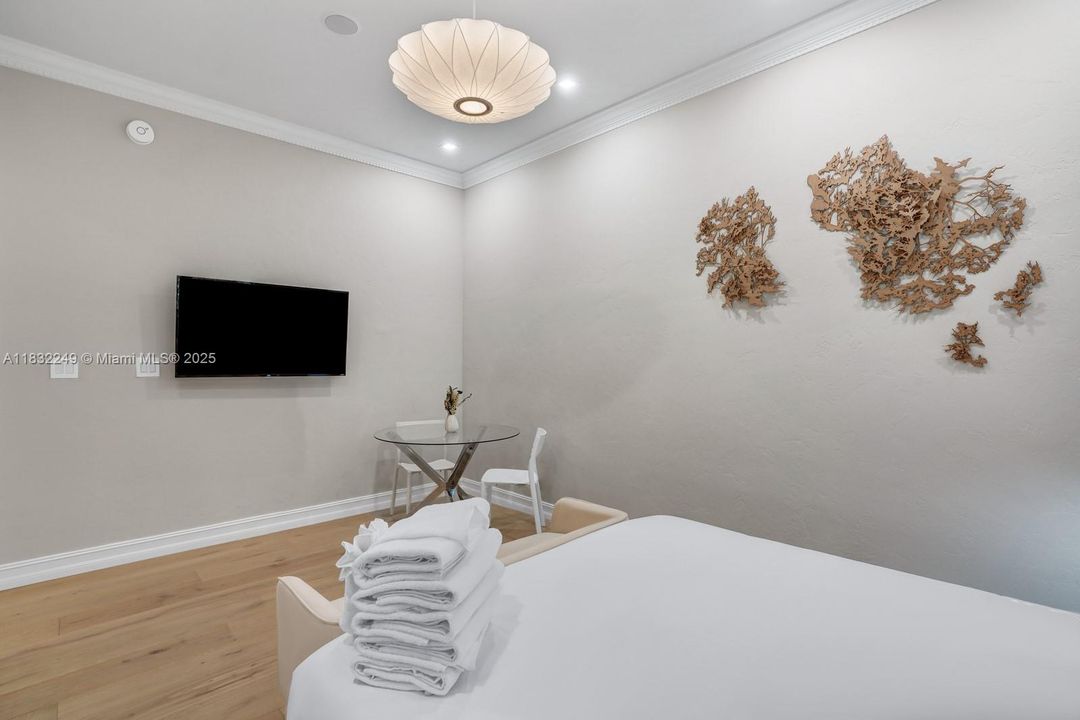 En Venta: $6,290,000 (5 camas, 5 baños, 4632 Pies cuadrados)