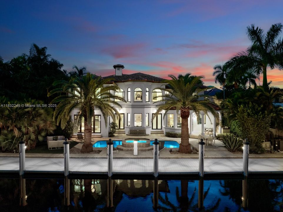 En Venta: $6,290,000 (5 camas, 5 baños, 4632 Pies cuadrados)