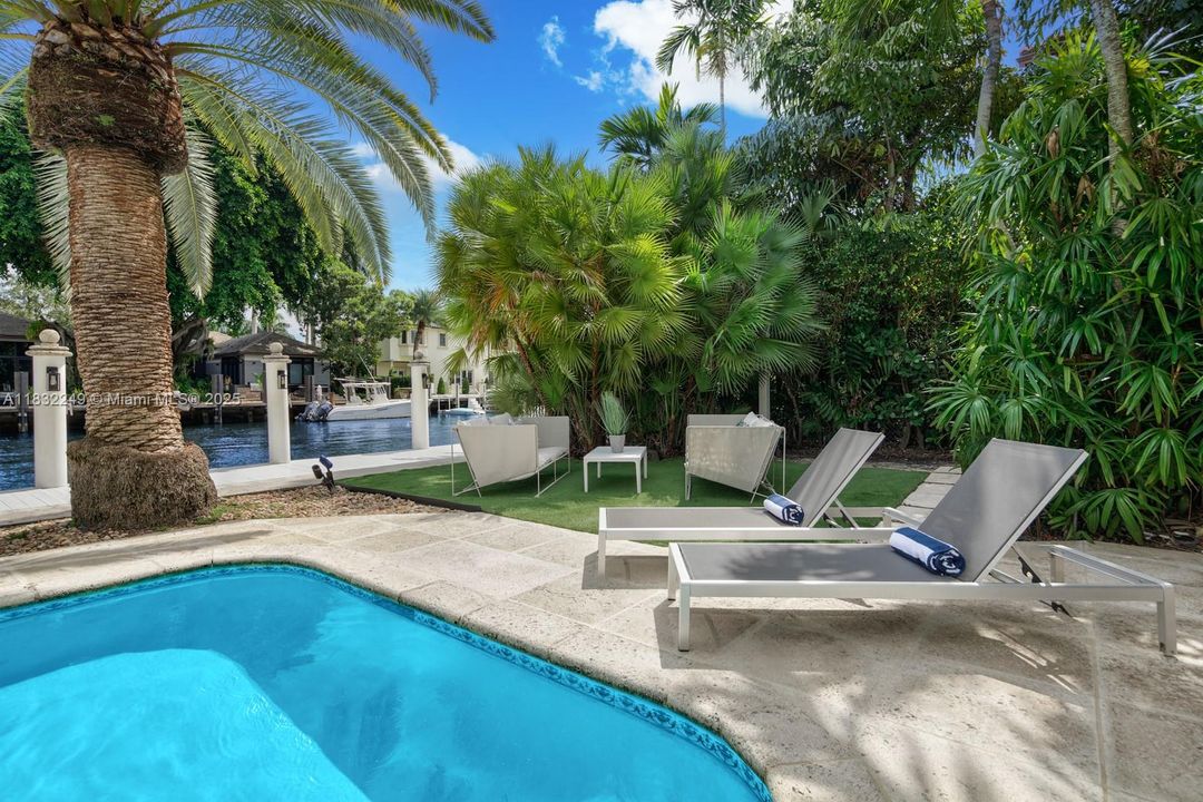 En Venta: $6,290,000 (5 camas, 5 baños, 4632 Pies cuadrados)