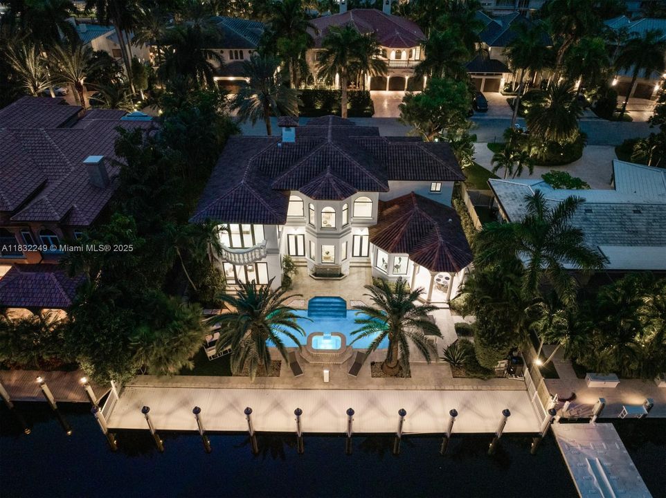 En Venta: $6,290,000 (5 camas, 5 baños, 4632 Pies cuadrados)