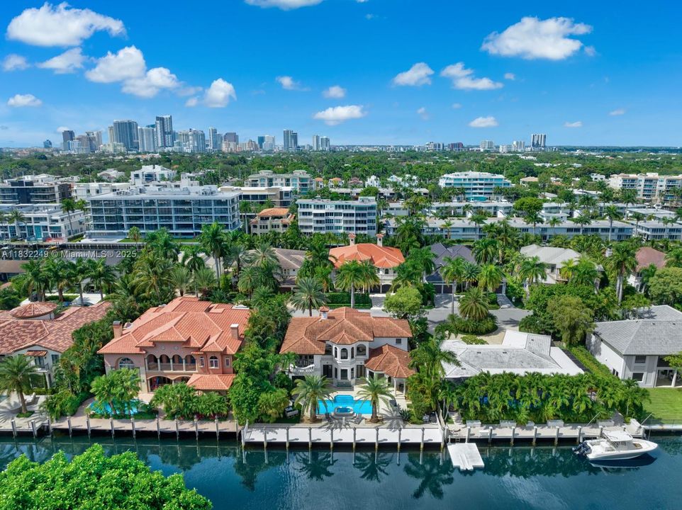 En Venta: $6,290,000 (5 camas, 5 baños, 4632 Pies cuadrados)