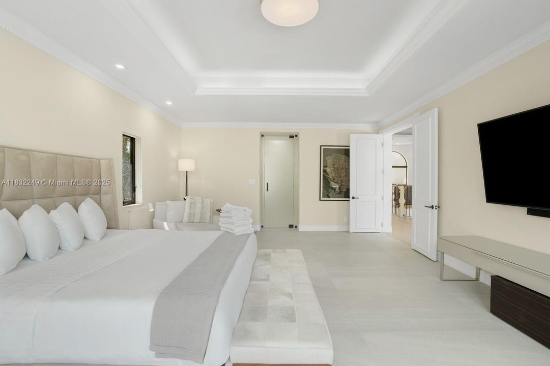 En Venta: $6,290,000 (5 camas, 5 baños, 4632 Pies cuadrados)