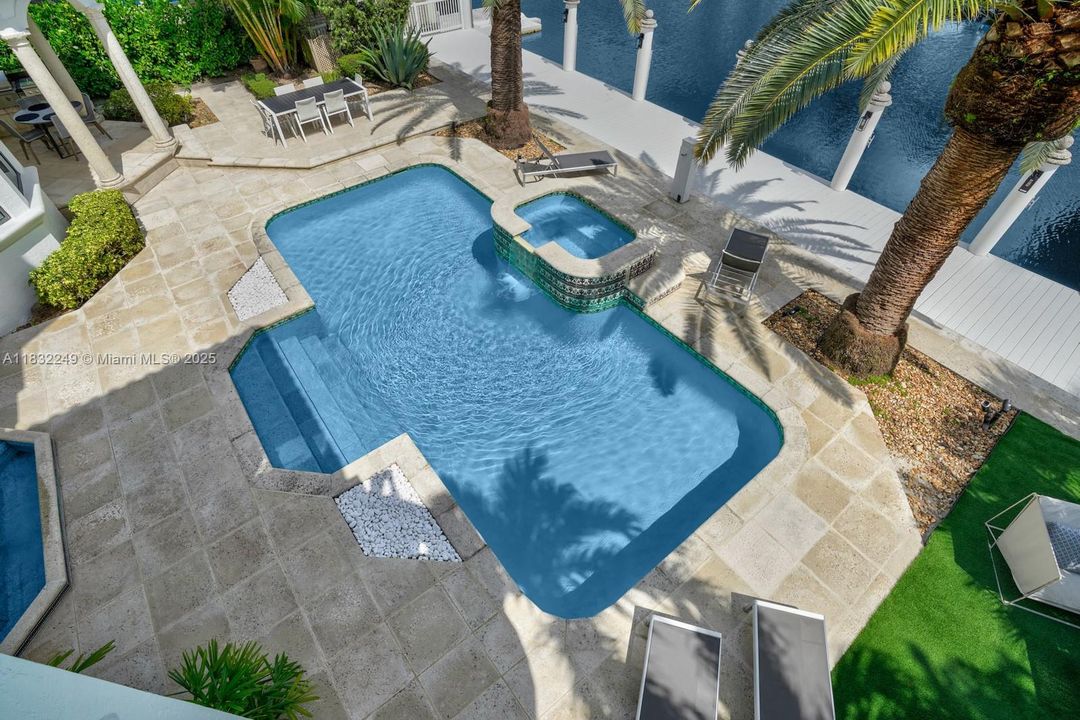 En Venta: $6,290,000 (5 camas, 5 baños, 4632 Pies cuadrados)