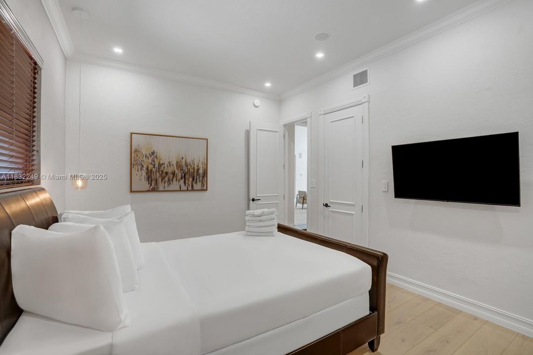 En Venta: $6,290,000 (5 camas, 5 baños, 4632 Pies cuadrados)