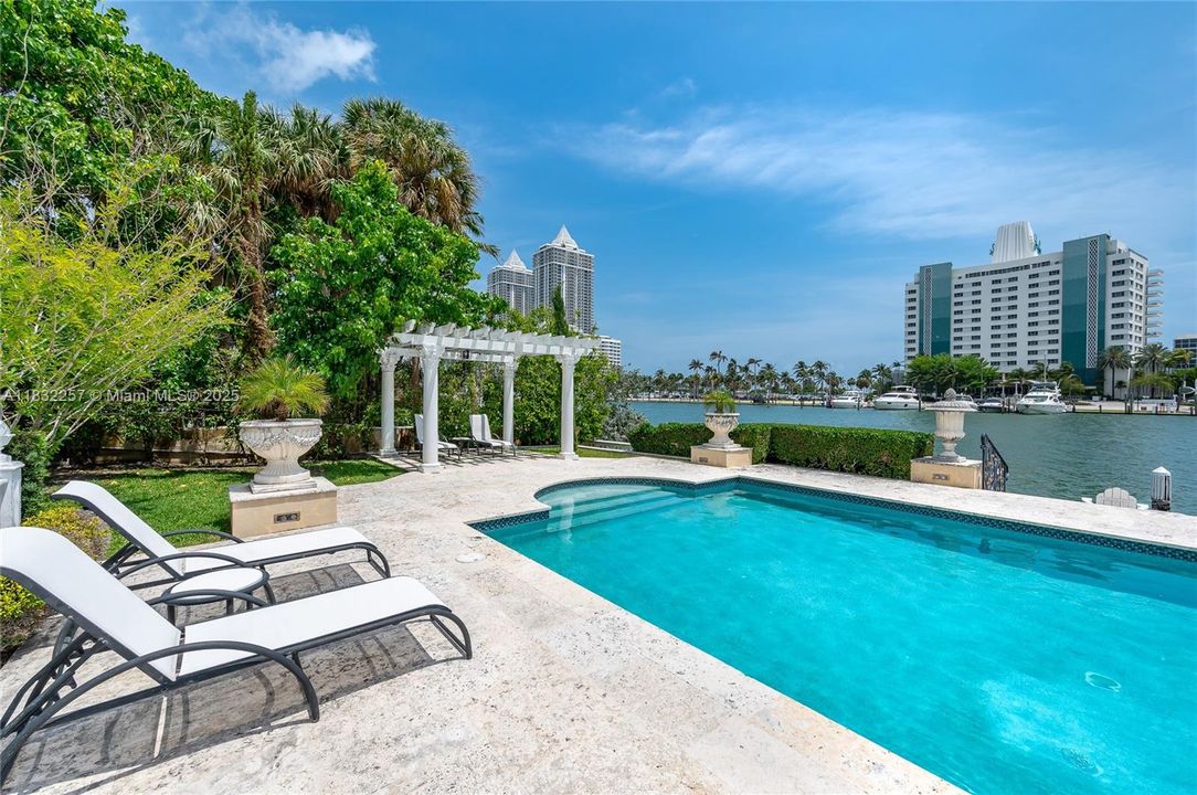 For Sale: $19,950,000 (5 beds, 5 baths, 5818 Square Feet)