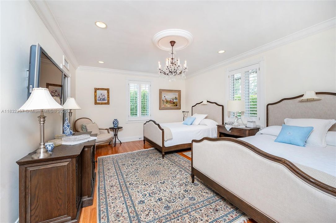 For Sale: $19,950,000 (5 beds, 5 baths, 5818 Square Feet)