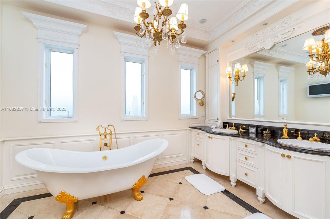 For Sale: $19,950,000 (5 beds, 5 baths, 5818 Square Feet)