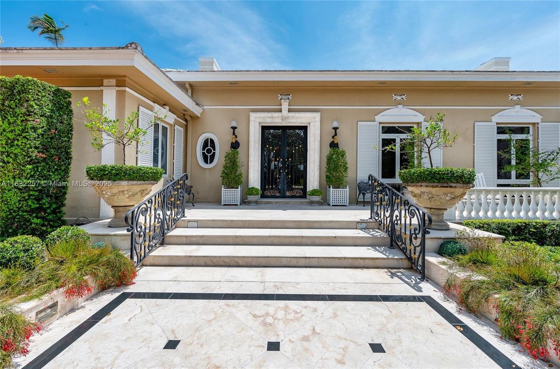 For Sale: $19,950,000 (5 beds, 5 baths, 5818 Square Feet)