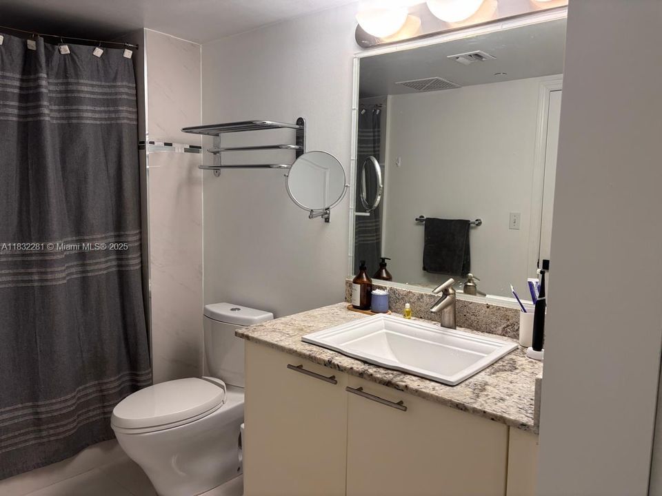 For Sale: $465,000 (1 beds, 1 baths, 791 Square Feet)