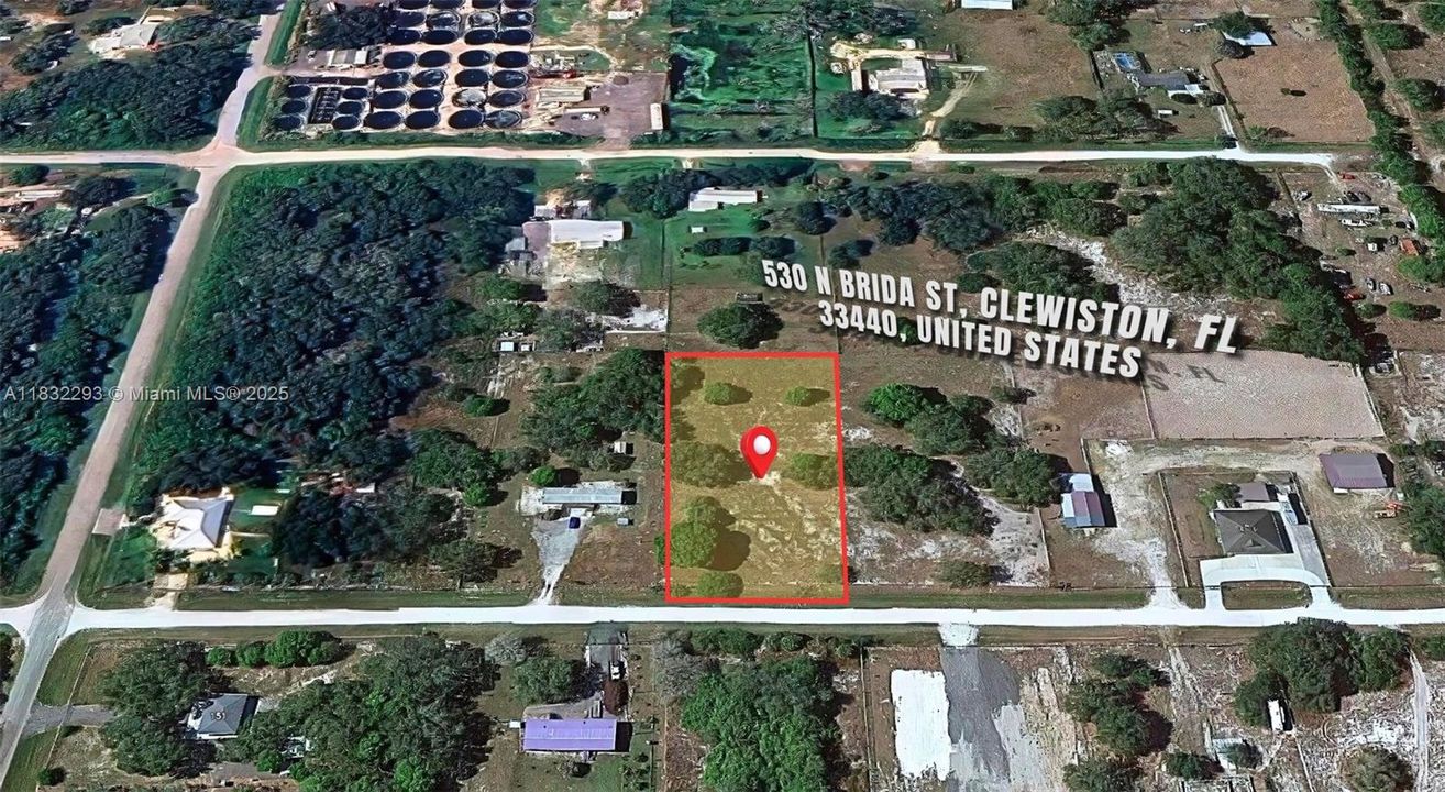 En Venta: $70,000 (1.25 acres)