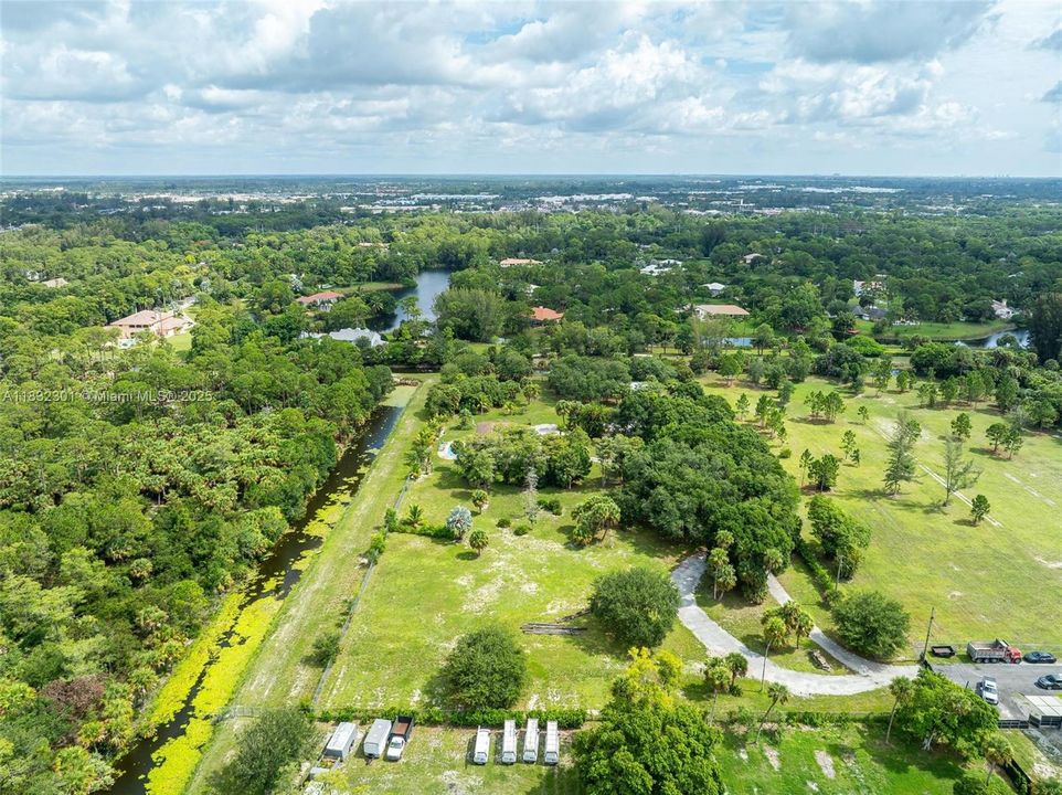 En Venta: $1,500,000 (5 camas, 3 baños, 2722 Pies cuadrados)