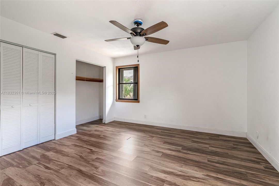 En Venta: $1,500,000 (5 camas, 3 baños, 2722 Pies cuadrados)