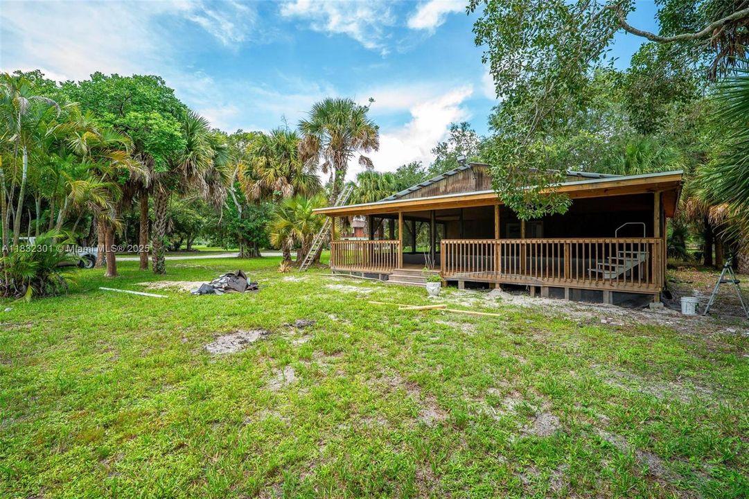 En Venta: $1,500,000 (5 camas, 3 baños, 2722 Pies cuadrados)