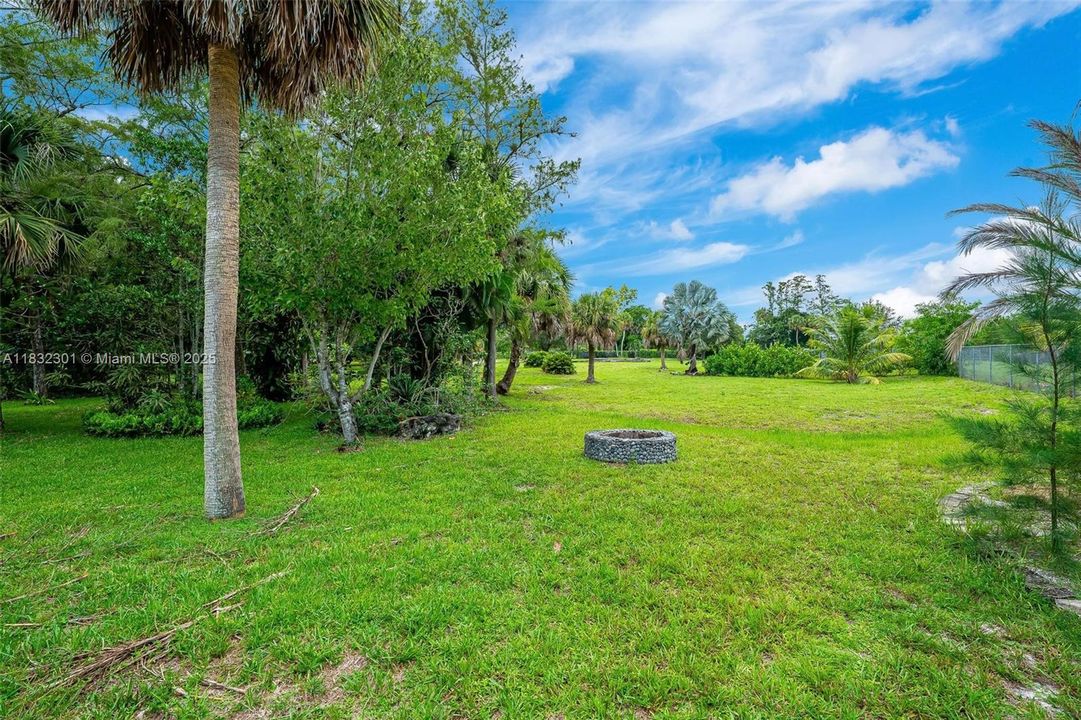 En Venta: $1,500,000 (5 camas, 3 baños, 2722 Pies cuadrados)