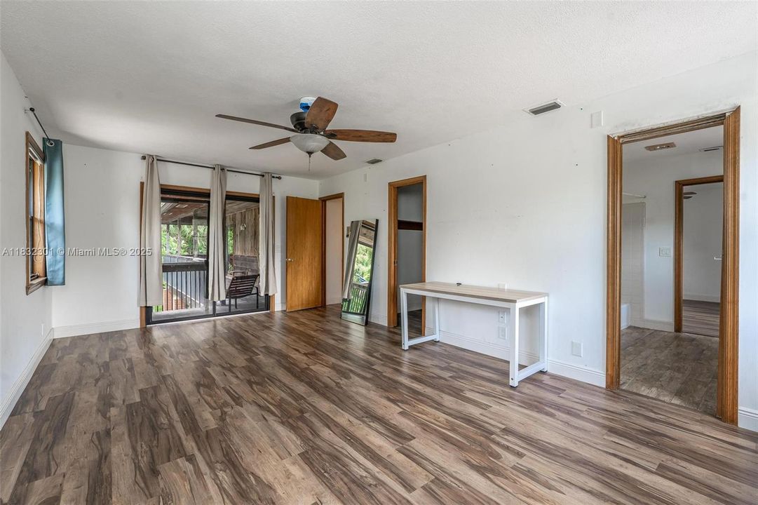 En Venta: $1,500,000 (5 camas, 3 baños, 2722 Pies cuadrados)