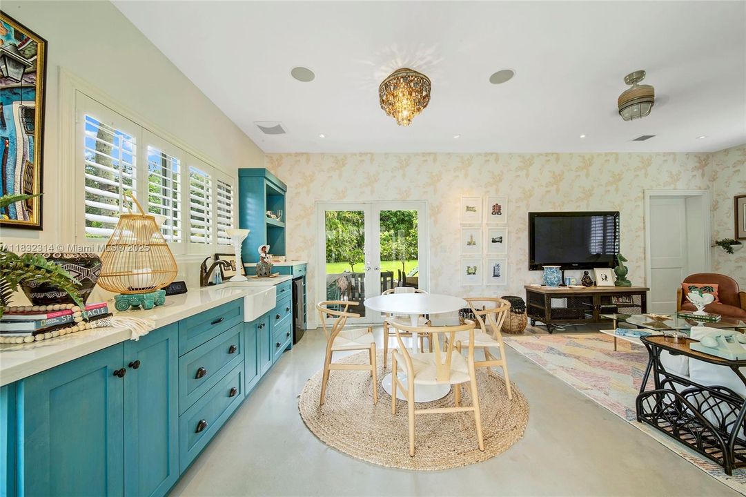 В аренду: $15,750 (5 спален, 4 ванн, 4328 Квадратных фут)