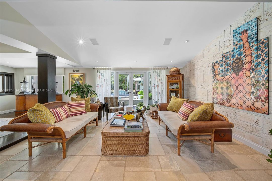 В аренду: $15,750 (5 спален, 4 ванн, 4328 Квадратных фут)