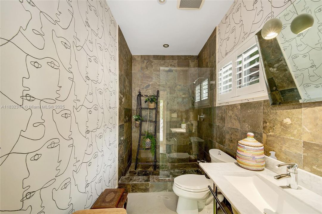 В аренду: $15,750 (5 спален, 4 ванн, 4328 Квадратных фут)