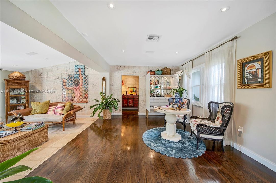 В аренду: $15,750 (5 спален, 4 ванн, 4328 Квадратных фут)