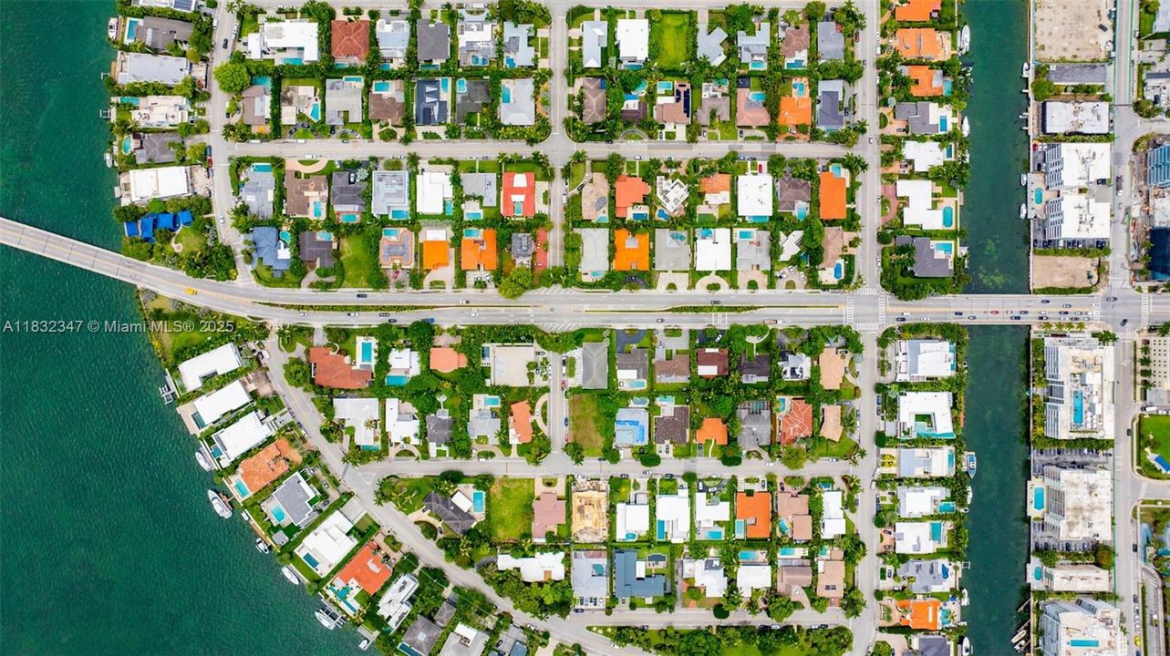 Недавно продано: $3,690,000 (4 спален, 3 ванн, 3458 Квадратных фут)