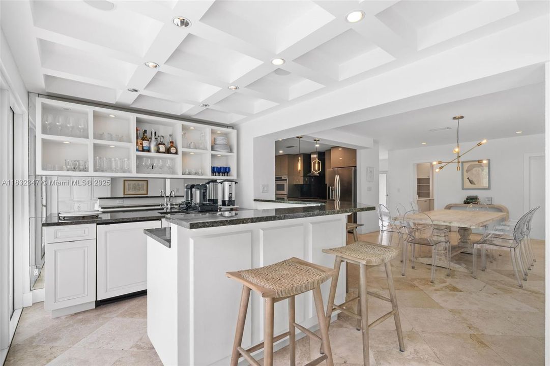 Недавно продано: $3,690,000 (4 спален, 3 ванн, 3458 Квадратных фут)