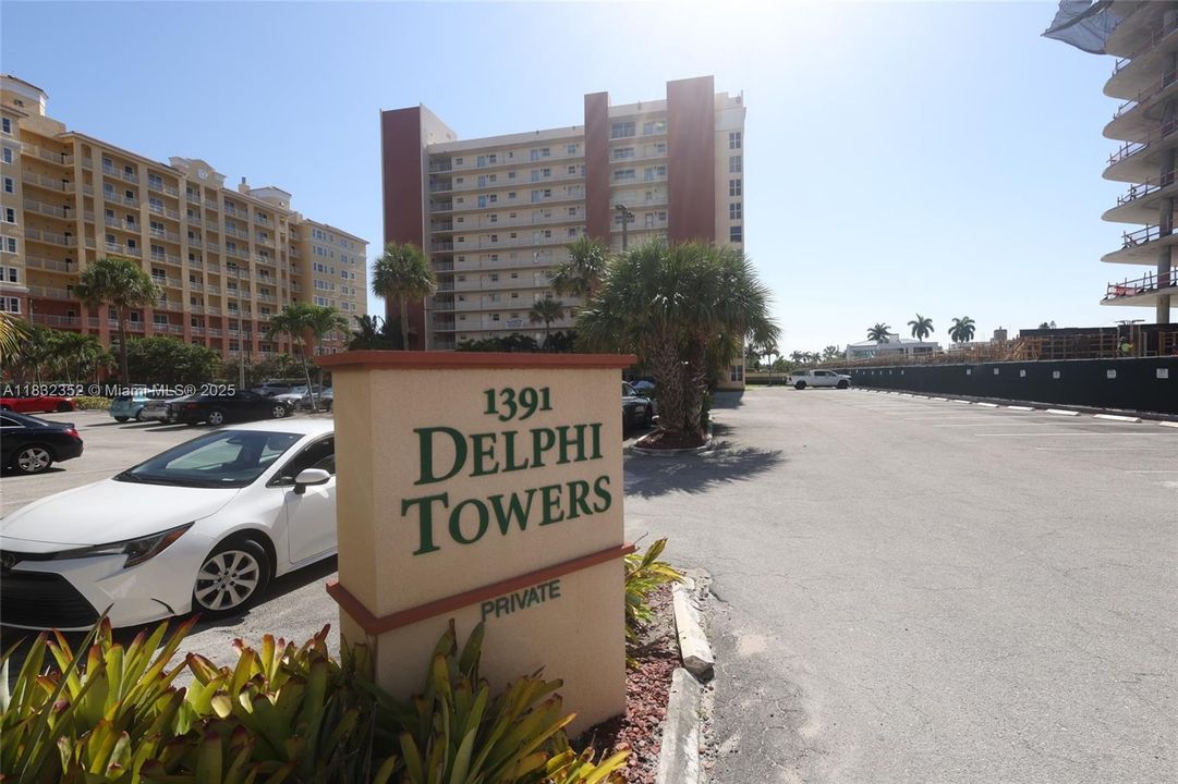 Active With Contract: $3,350 (2 beds, 2 baths, 864 Square Feet)