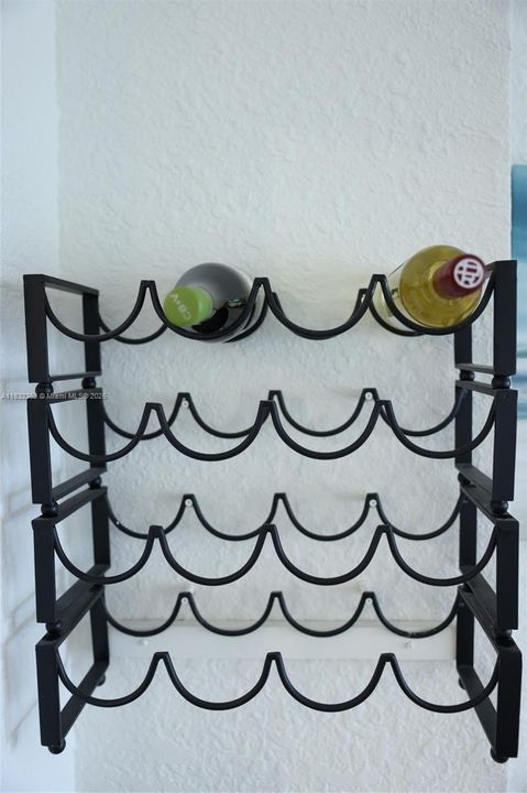 Active With Contract: $3,350 (2 beds, 2 baths, 864 Square Feet)