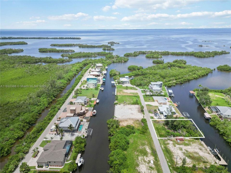 待售: $198,000 (0.25 acres)