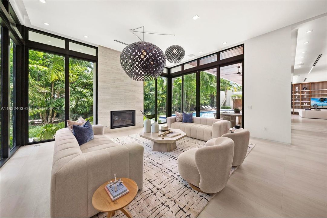 En Venta: $10,900,000 (6 camas, 7 baños, 6265 Pies cuadrados)