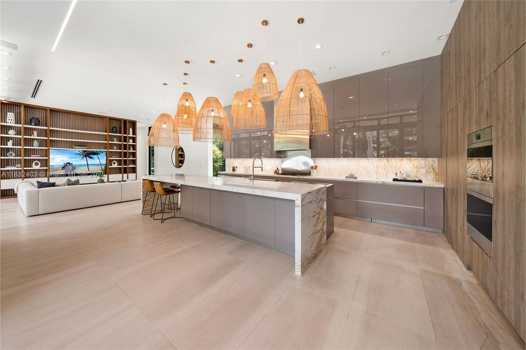 En Venta: $10,900,000 (6 camas, 7 baños, 6265 Pies cuadrados)