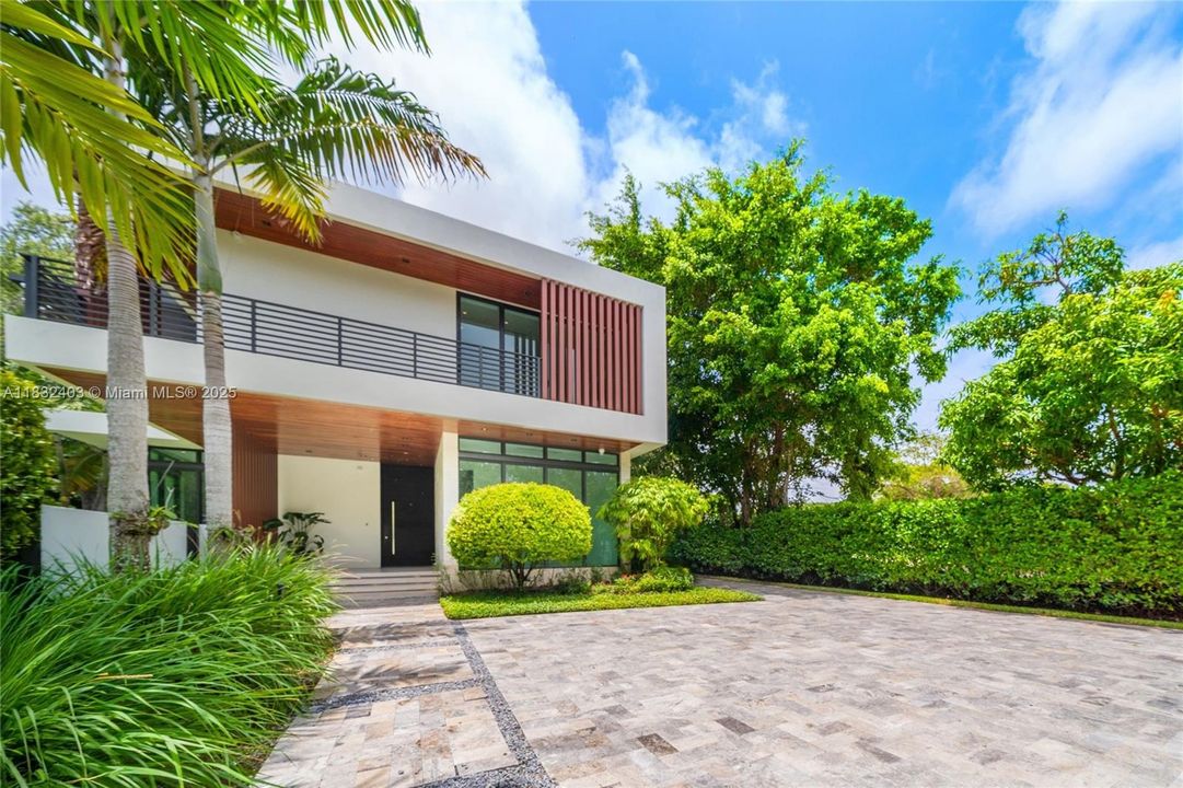 En Venta: $10,900,000 (6 camas, 7 baños, 6265 Pies cuadrados)