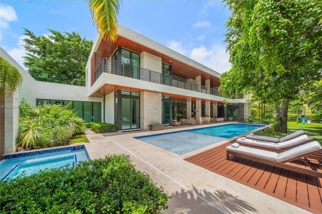 En Venta: $10,900,000 (6 camas, 7 baños, 6265 Pies cuadrados)