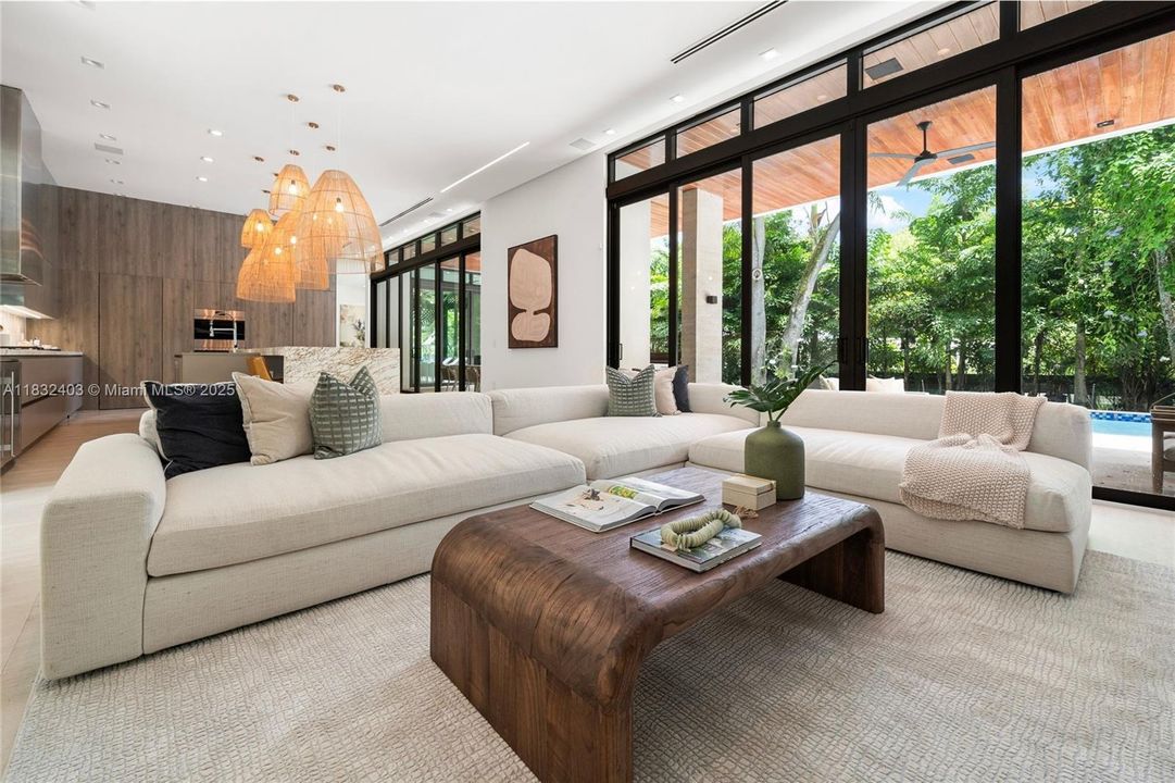 En Venta: $10,900,000 (6 camas, 7 baños, 6265 Pies cuadrados)