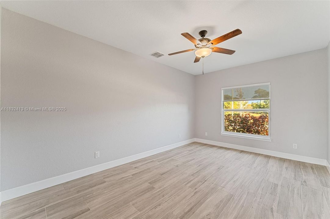 Recently Rented: $4,000 (6 beds, 3 baths, 2850 Square Feet)