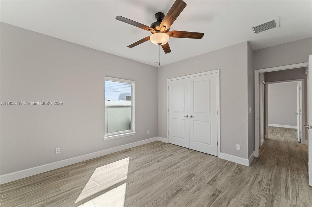 Recently Rented: $4,000 (6 beds, 3 baths, 2850 Square Feet)