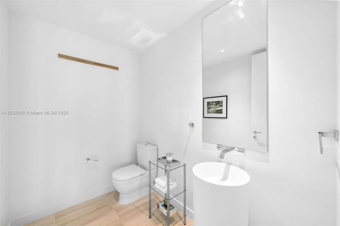 Active With Contract: $55,000 (3 beds, 3 baths, 3173 Square Feet)